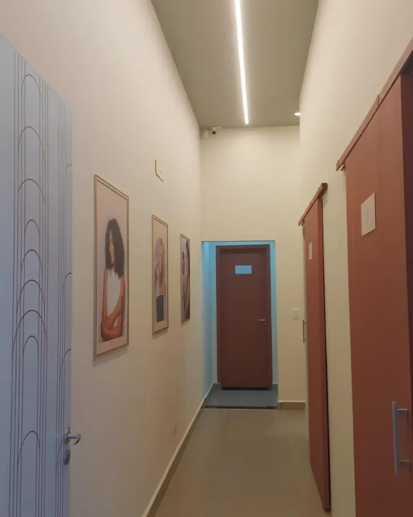 Ambiente climatizado da clínica em Atibaia, ideal para cuidados estéticos personalizados.